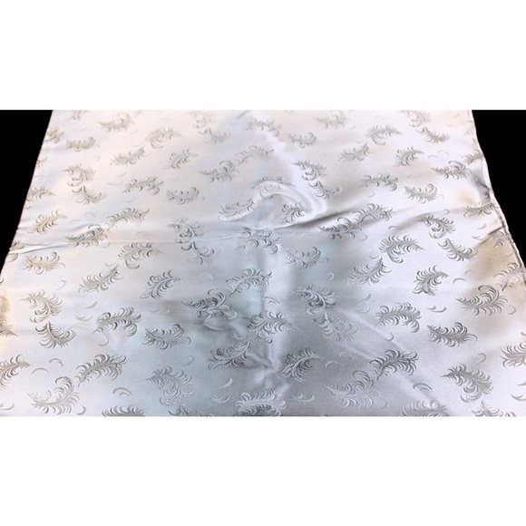 1 Yard 36" x 45" White on White Satin Sewing Fabric Unbranded Feather Fern Leaf - Picture 1 of 2